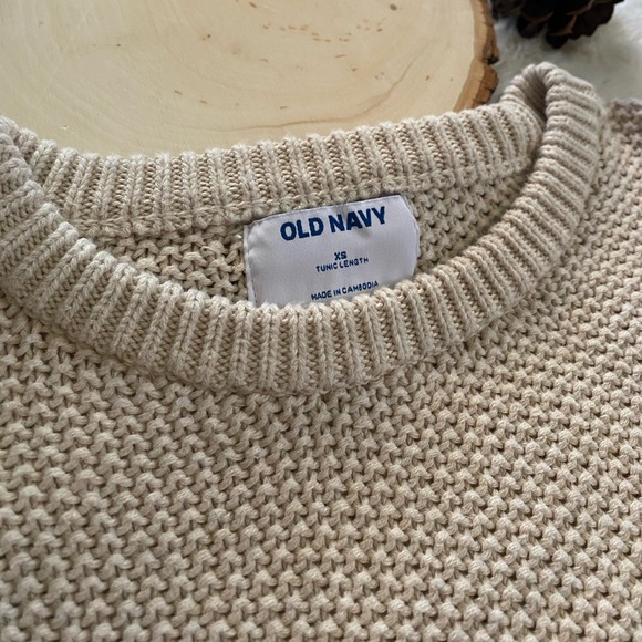 Old Navy | Tunic Style Waffle Knit Sweater - Picture 3 of 4
